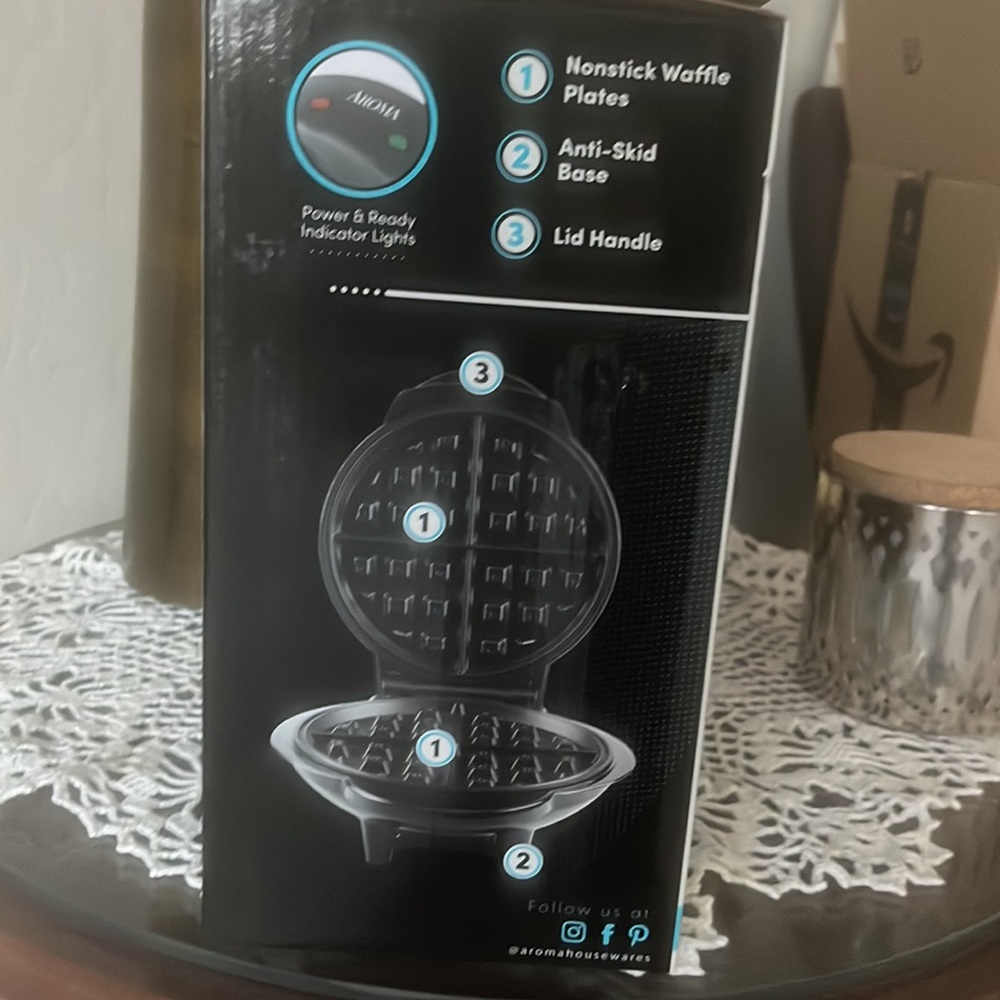 Waffle Maker - Picture 3 of 4